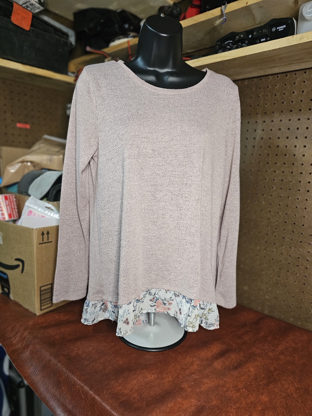 Massini Women's Pink Floral Trim Knit Top Medium